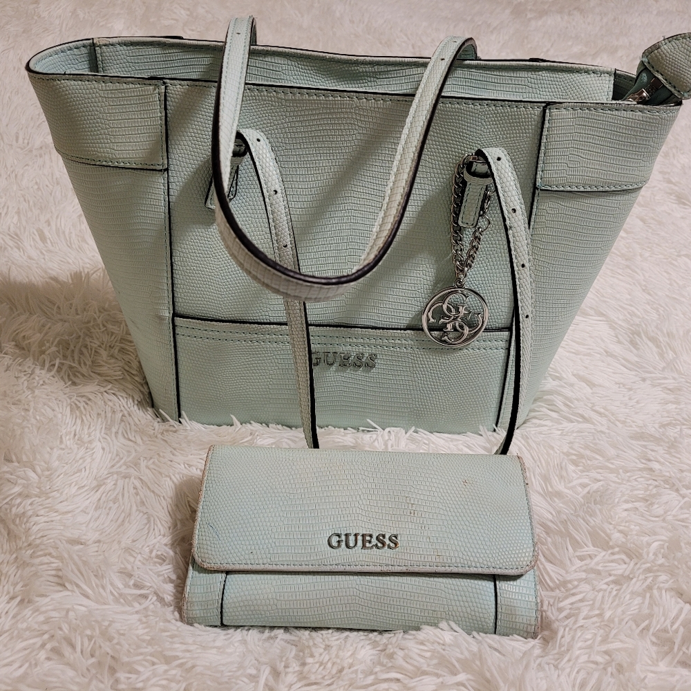 Guess Delaney Purse/ Wallet combo